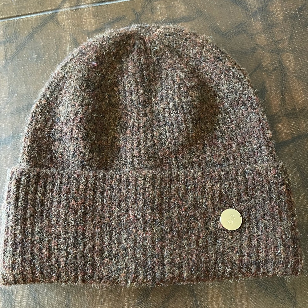 GIGI PIP Textured Brown Beanie